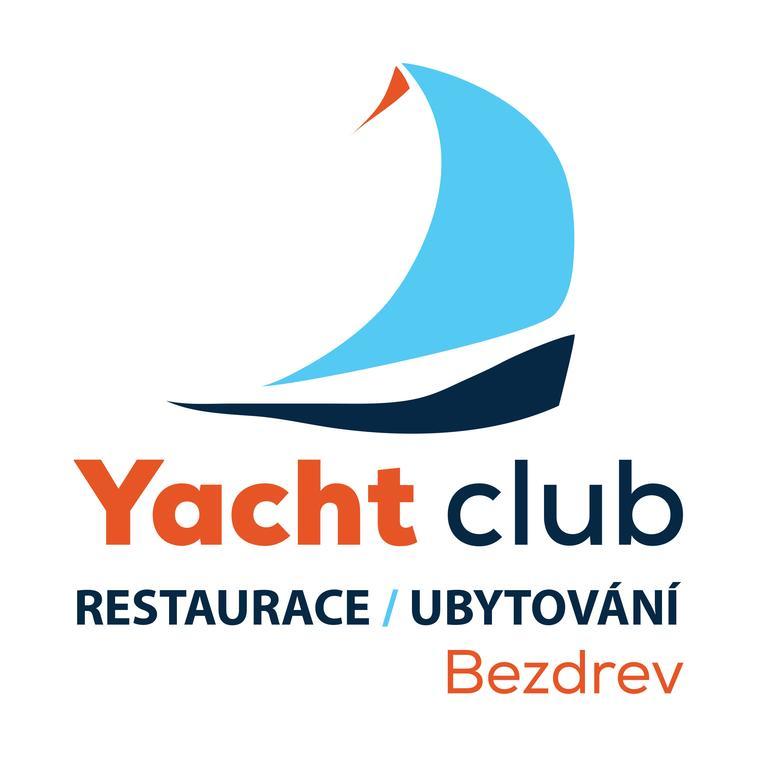 Yacht Club Bezdrev Hotel ฮลูโบกา นาด เวิลตาวู ภายนอก รูปภาพ